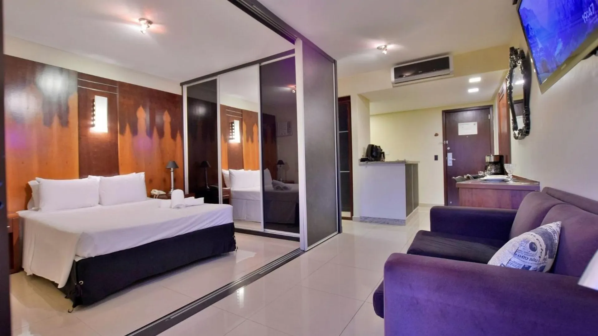 Lindo Flat 410 Beira Lago Brezilya 0*,